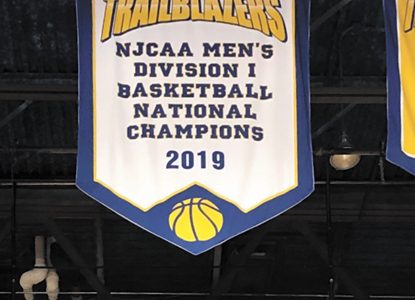 Men’s Basketball Team unveils championship banner