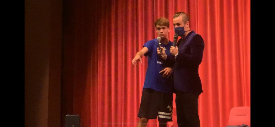 Comedy Hypnotist David Hall Visits VU for Homecoming Week