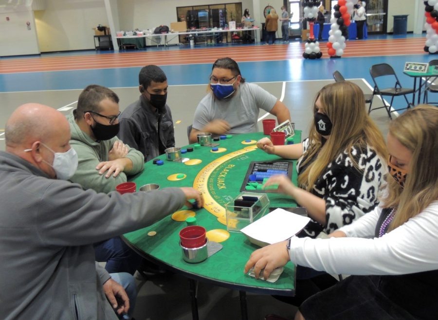 Vincennes University’s Student Activities held many events during the annual Parent and Family Weekend Feb. 18-20. They had events such as free bowling night, Casino Royale, and a chili supper. Each event had exciting raffles, entertaining games, and lots of fun.