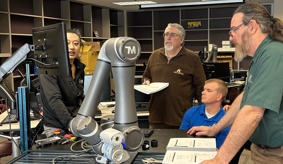 VU introduces cutting-edge collaborative robots to Early College career centers